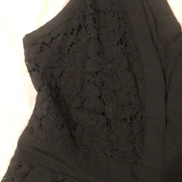 Black sleeveless dress with pockets - Picture 2 of 3